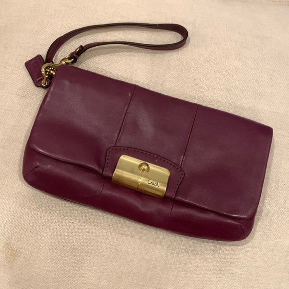 Coach Handbags - New Coach Large Leather Wristlet